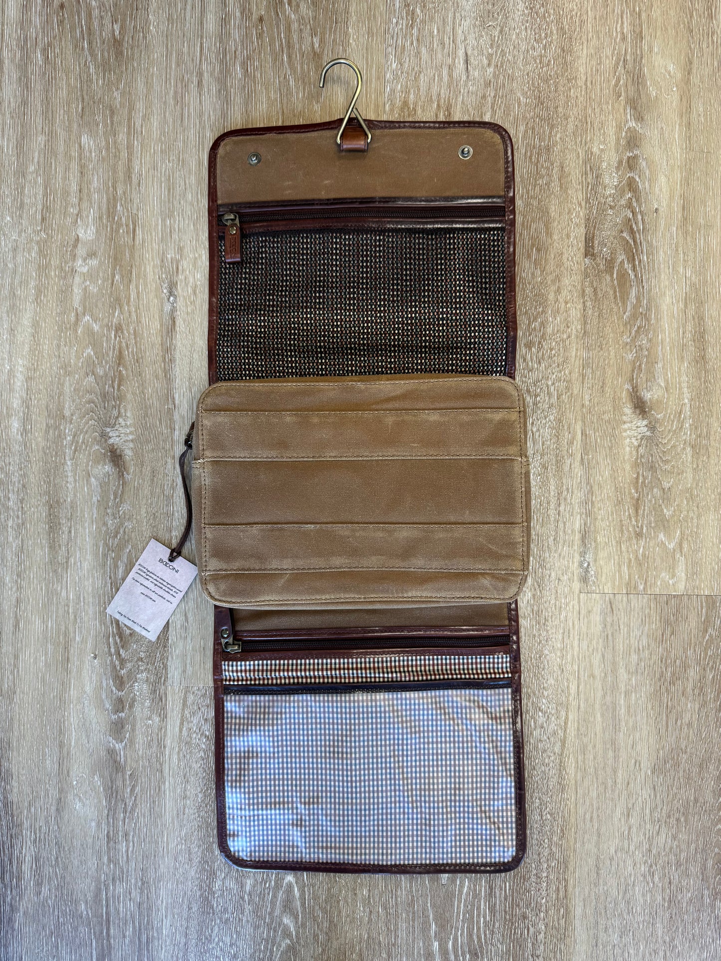 Waxed Canvas Hanging Travel Kit