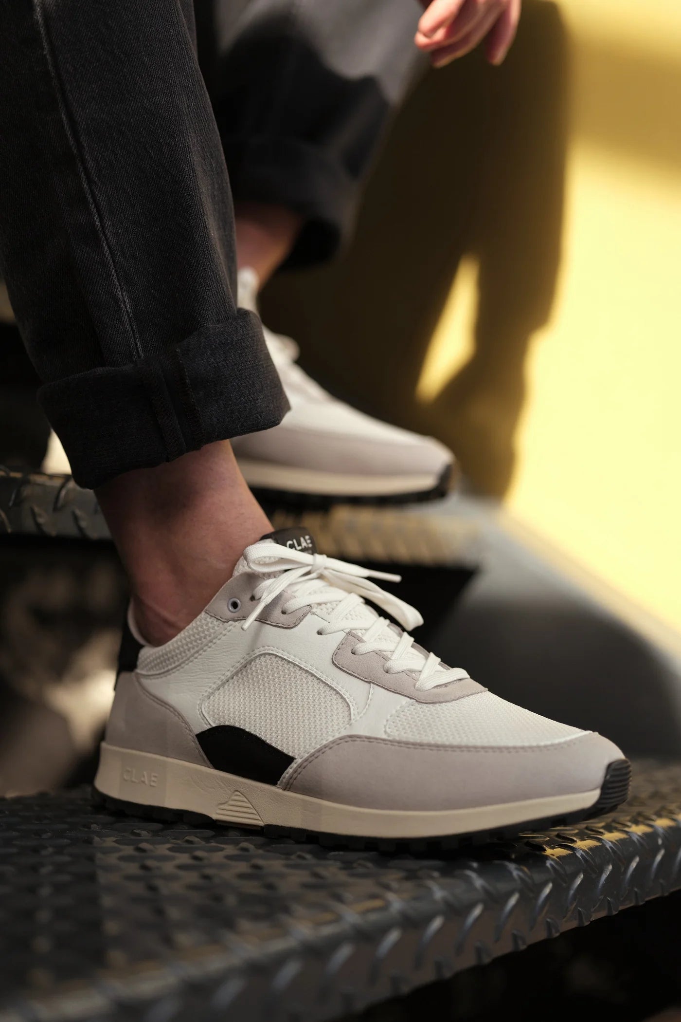 JOSHUA - White/Black