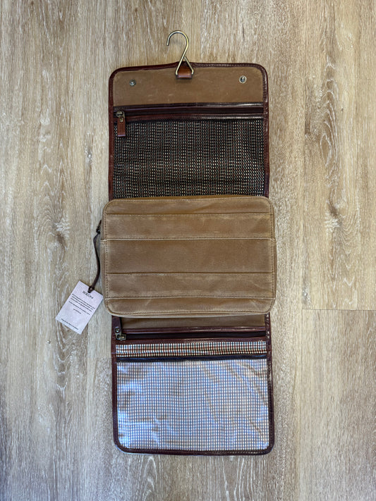Waxed Canvas Hanging Travel Kit